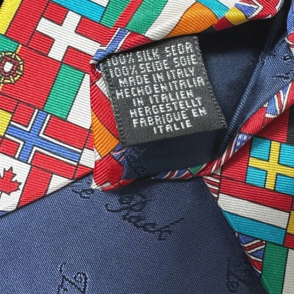 Windsor Collection The Rack Mens Silk Tie International Flags Italy Red Multi